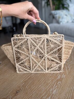 House of Harlow 1960 Natural Straw Woven Tote